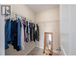 71 - 1061 EAGLETRACE DRIVE - 21