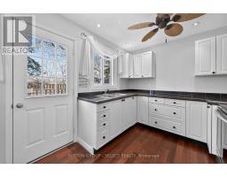 36 - 700 EXETER ROAD - 8