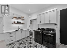 127 OPTIMIST DRIVE - 26