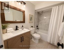 60 - 700 OSGOODE DRIVE - 14