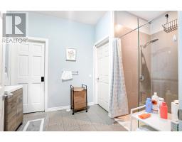 1048 DUNDAS STREET - 16