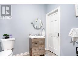 1048 DUNDAS STREET - 18