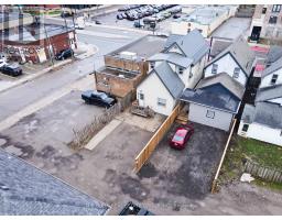 1048 DUNDAS STREET - 38