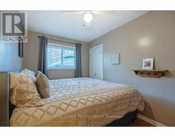 596 RIDGEWOOD CRESCENT - 14