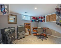 596 RIDGEWOOD CRESCENT - 24