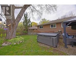 596 RIDGEWOOD CRESCENT - 32