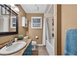 9 BONAPARTE LANE - 22