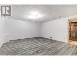 63 - 70 CHAPMAN COURT - 15