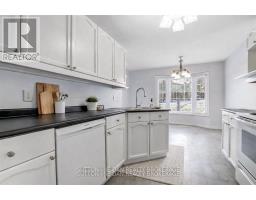 63 - 70 CHAPMAN COURT - 3