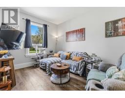 47 DEVONSHIRE PLACE - 11