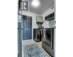 2090 DENVIEW AVENUE - 23