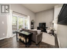 70 - 300 SANDRINGHAM CRESCENT - 2