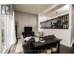 70 - 300 SANDRINGHAM CRESCENT - 3