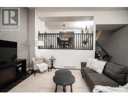 70 - 300 SANDRINGHAM CRESCENT - 4