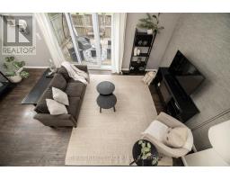 70 - 300 SANDRINGHAM CRESCENT - 6