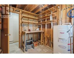 449 AVERILL CRESCENT - 40