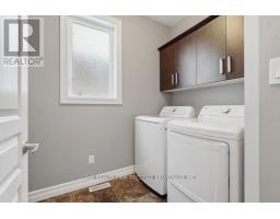 38 VEALE CRESCENT - 21