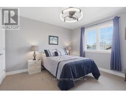 38 VEALE CRESCENT - 31