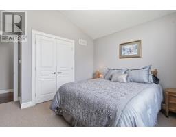 38 VEALE CRESCENT - 34