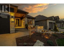 1055 TRAILSWAY AVENUE - 33