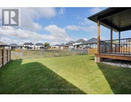 53 BRISCOE CRESCENT - 38