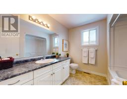 1570 BEAVERBROOK AVENUE - 34