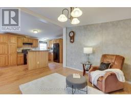 461 RICHARD CRESCENT - 6