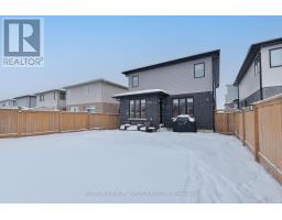 1572 HENRICA AVENUE - 29