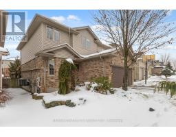 691 CLEARWATER CRESCENT - 4