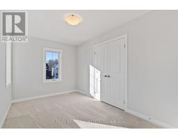 4 HARTLAND CIRCLE - 23