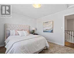 4 HARTLAND CIRCLE - 26