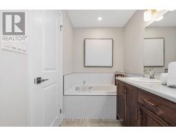 4 HARTLAND CIRCLE - 34