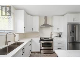 215 KITCHENER AVENUE - 16