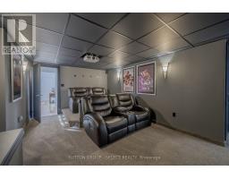 7071 CLAYTON WALK - 35