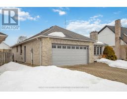 42 PARKSIDE CRESCENT - 5