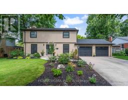 17 Hunt Village Crescent, MLS X12159588