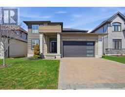 164 - 1061 Eagletrace Drive, MLS X12983938