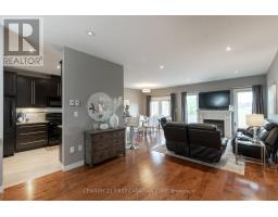 22 - 1630 BAYSWATER CRESCENT - 12