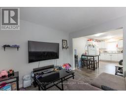 23 - 217 MARTINET AVENUE - 9