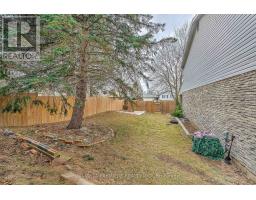 2 PINEGROVE CRESCENT - 39