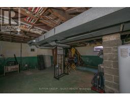 910 COLBORNE STREET - 26