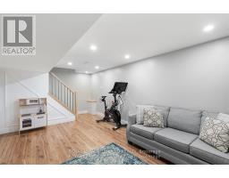 464 REGAL DRIVE - 29