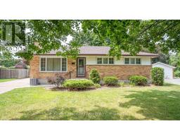 1195 FARNSBOROUGH CRESCENT - 2