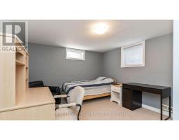 1195 FARNSBOROUGH CRESCENT - 36