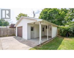 1195 FARNSBOROUGH CRESCENT - 38