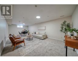 21 ORIOLE CRESCENT - 26