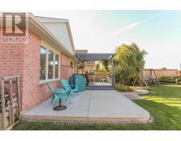 55 RIVERBANK DRIVE - 32