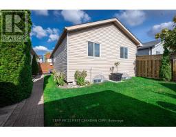 305 SIMPSON CRESCENT - 23