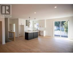 6 - 430 HEAD STREET N - 12