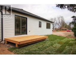 6 - 430 HEAD STREET N - 3
